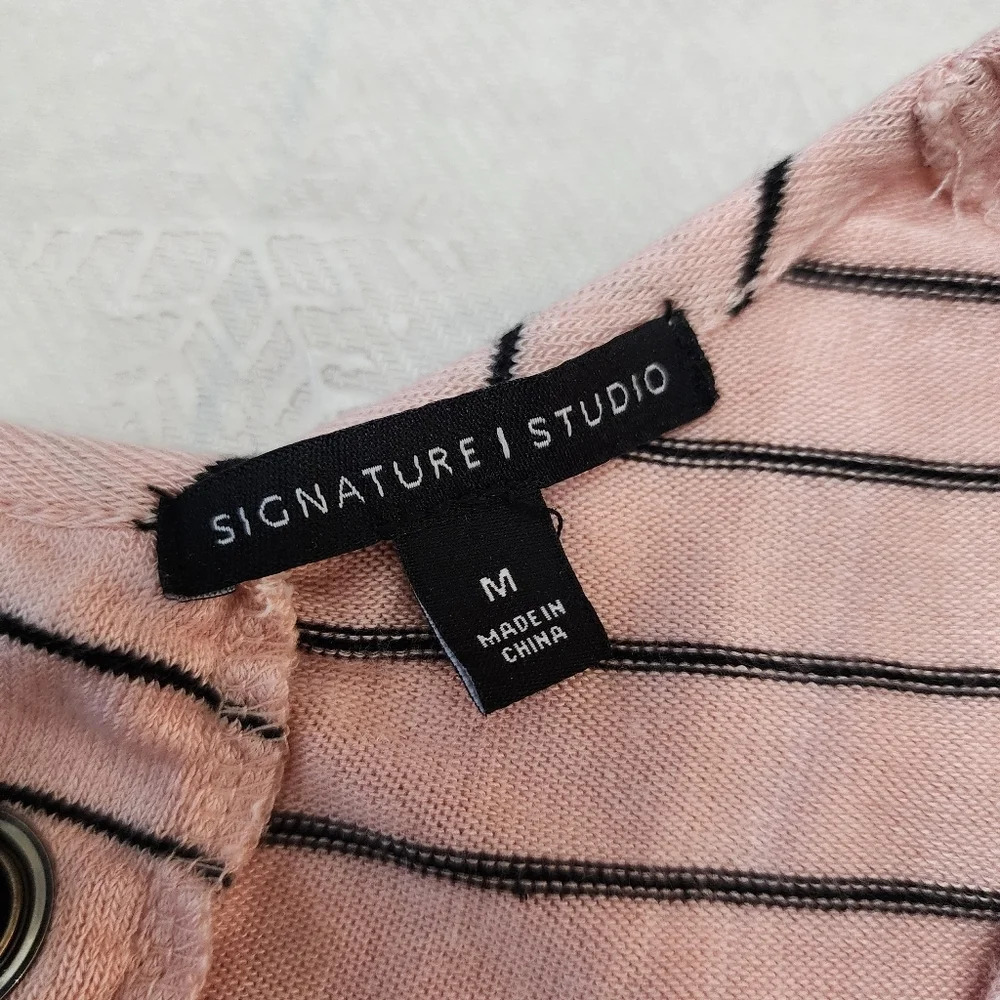 Signature studio Womens size M lightweight stretchy Pink/black  Lace Up Back. - Picture 4 of 6